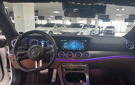 Mercedes-Benz E-Класс, 2023 год, 5 500 000 рублей, 4 фотография
