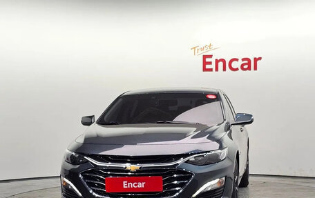 Chevrolet Malibu IX, 2019 год, 1 490 000 рублей, 2 фотография
