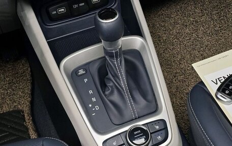 Hyundai Venue I, 2022 год, 1 644 000 рублей, 6 фотография