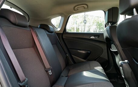Opel Astra J, 2011 год, 749 000 рублей, 13 фотография