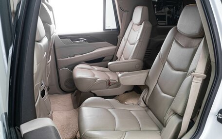 Cadillac Escalade IV, 2016 год, 3 399 000 рублей, 22 фотография