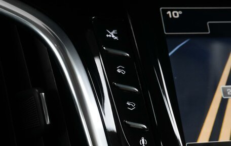 Cadillac Escalade IV, 2016 год, 3 399 000 рублей, 30 фотография
