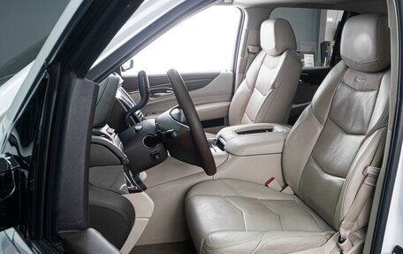 Cadillac Escalade IV, 2016 год, 3 399 000 рублей, 23 фотография