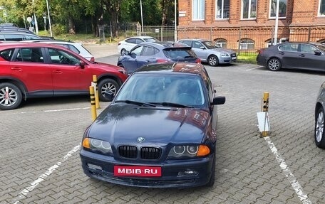BMW 3 серия, 2001 год, 500 000 рублей, 1 фотография