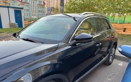 Volkswagen T-Roc I, 2021 год, 2 680 000 рублей, 5 фотография