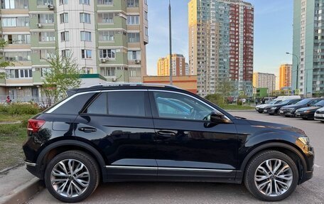 Volkswagen T-Roc I, 2021 год, 2 680 000 рублей, 4 фотография