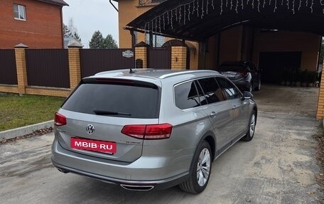 Volkswagen Passat B8 рестайлинг, 2016 год, 2 400 000 рублей, 2 фотография