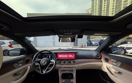 Mercedes-Benz E-Класс, 2023 год, 4 фотография