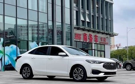 Ford Focus IV, 2022 год, 980 333 рублей, 3 фотография