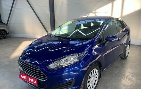 Ford Fiesta, 2015 год, 950 000 рублей, 2 фотография