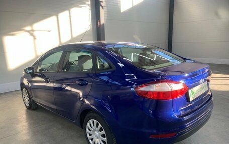 Ford Fiesta, 2015 год, 950 000 рублей, 4 фотография