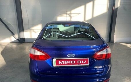 Ford Fiesta, 2015 год, 950 000 рублей, 5 фотография