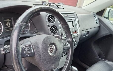 Volkswagen Tiguan I, 2011 год, 1 050 000 рублей, 16 фотография