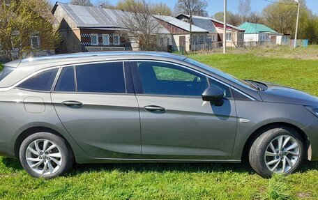 Opel Astra K, 2019 год, 1 290 000 рублей, 2 фотография