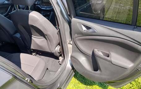 Opel Astra K, 2019 год, 1 290 000 рублей, 10 фотография