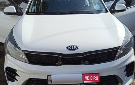 KIA Rio IV, 2021 год, 1 790 000 рублей, 1 фотография