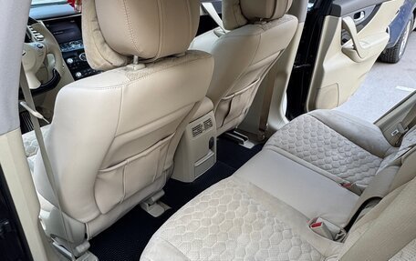 Infiniti FX II, 2011 год, 1 850 000 рублей, 26 фотография