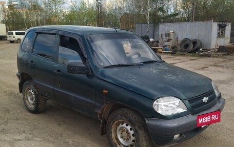 Chevrolet Niva I рестайлинг, 2004 год, 233 000 рублей, 2 фотография