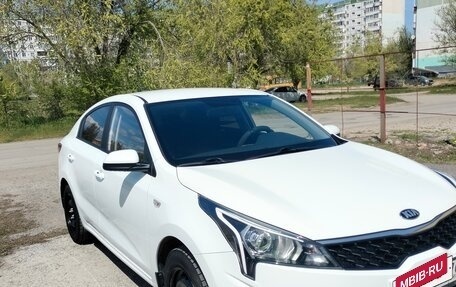 KIA Rio IV, 2020 год, 1 420 000 рублей, 3 фотография