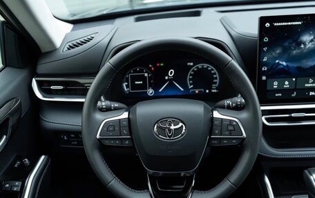 Toyota Highlander, 2026 год, 5 199 000 рублей, 8 фотография