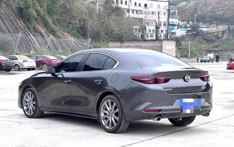 Mazda 3, 2022 год, 1 750 000 рублей, 3 фотография