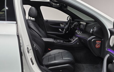 Mercedes-Benz E-Класс, 2023 год, 4 930 000 рублей, 19 фотография