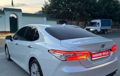 Toyota Camry, 2018 год, 2 300 000 рублей, 1 фотография