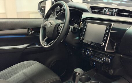 Toyota Hilux VIII, 2025 год, 6 990 000 рублей, 9 фотография