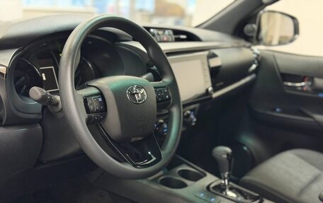 Toyota Hilux VIII, 2025 год, 6 990 000 рублей, 8 фотография