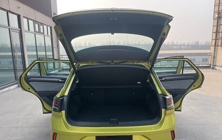 Volkswagen T-Roc I, 2023 год, 2 000 000 рублей, 12 фотография