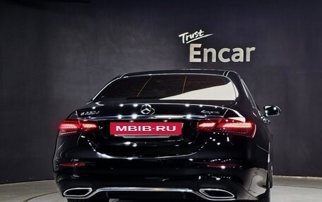 Mercedes-Benz E-Класс, 2022 год, 5 370 000 рублей, 4 фотография
