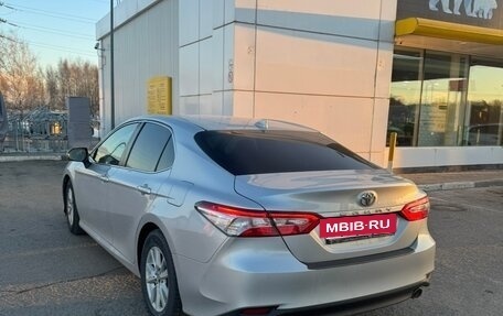 Toyota Camry, 2018 год, 2 198 000 рублей, 5 фотография