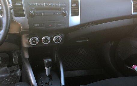Mitsubishi Outlander III рестайлинг 3, 2008 год, 1 080 000 рублей, 7 фотография