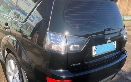 Mitsubishi Outlander III рестайлинг 3, 2008 год, 1 080 000 рублей, 9 фотография