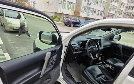 Toyota Land Cruiser Prado 150 рестайлинг 2, 2012 год, 2 563 000 рублей, 6 фотография