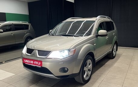 Mitsubishi Outlander III рестайлинг 3, 2007 год, 900 000 рублей, 3 фотография