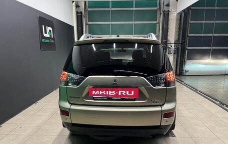 Mitsubishi Outlander III рестайлинг 3, 2007 год, 900 000 рублей, 5 фотография