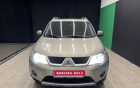 Mitsubishi Outlander III рестайлинг 3, 2007 год, 900 000 рублей, 2 фотография