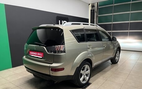 Mitsubishi Outlander III рестайлинг 3, 2007 год, 900 000 рублей, 6 фотография