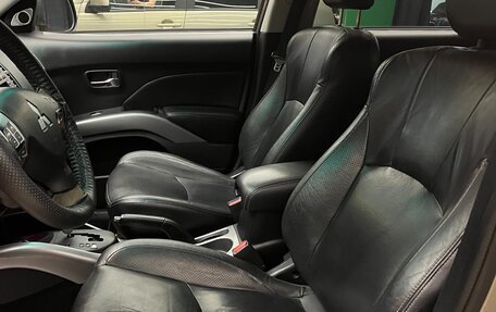Mitsubishi Outlander III рестайлинг 3, 2007 год, 900 000 рублей, 8 фотография