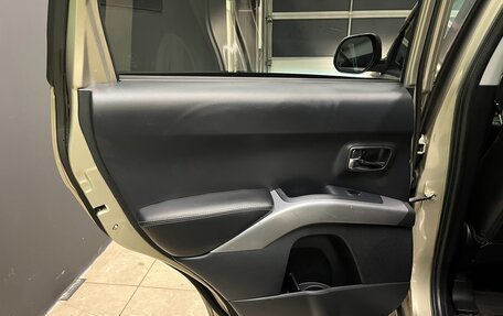 Mitsubishi Outlander III рестайлинг 3, 2007 год, 900 000 рублей, 9 фотография