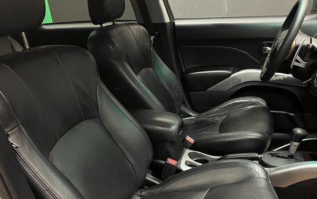 Mitsubishi Outlander III рестайлинг 3, 2007 год, 900 000 рублей, 17 фотография
