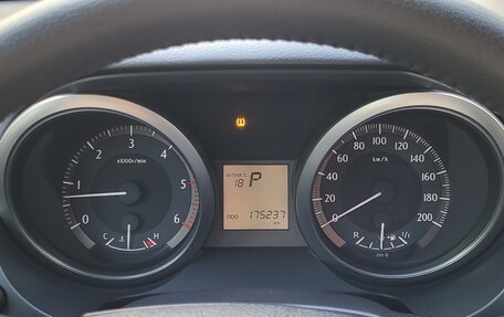Toyota Land Cruiser Prado 150 рестайлинг 2, 2014 год, 3 400 000 рублей, 11 фотография