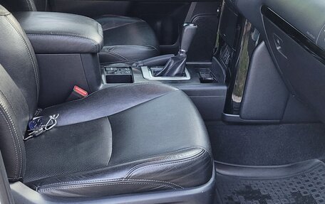 Toyota Land Cruiser Prado 150 рестайлинг 2, 2014 год, 3 400 000 рублей, 10 фотография