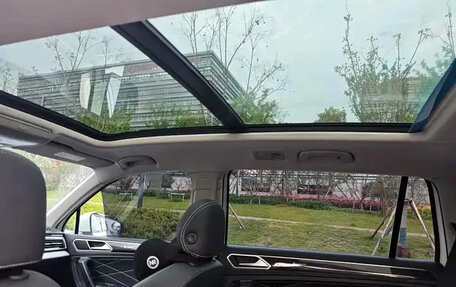 Volkswagen Tiguan II, 2023 год, 2 390 000 рублей, 22 фотография