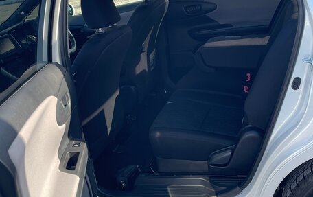 Toyota Wish II, 2011 год, 1 550 000 рублей, 21 фотография