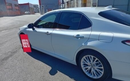 Toyota Camry, 2018 год, 2 300 000 рублей, 12 фотография