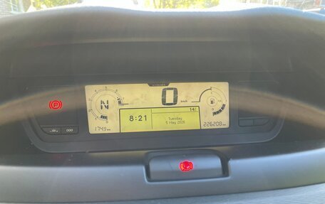 Citroen C4 Picasso II рестайлинг, 2010 год, 625 000 рублей, 13 фотография