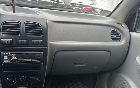KIA Rio II, 2002 год, 185 000 рублей, 11 фотография