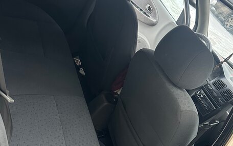 KIA Rio II, 2002 год, 185 000 рублей, 14 фотография